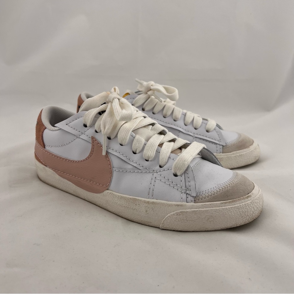 Nike Women's White and Brown Sneakers